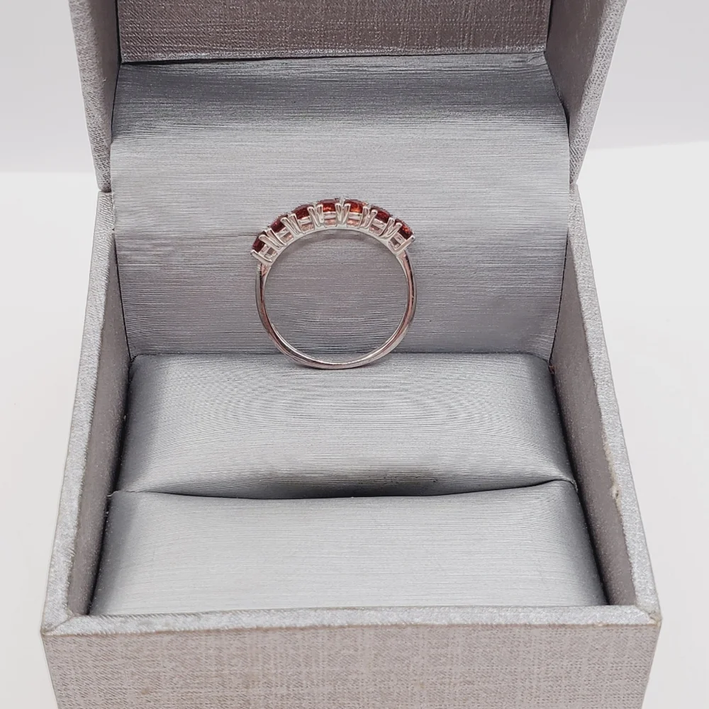 Round Genuine Garnet 925 Sterling Silver Band Ring